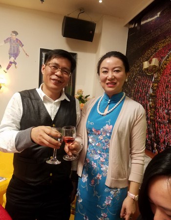 通用運費網(wǎng)董事長(cháng)與壹聯(lián)網(wǎng)董事長(cháng)江琳琳。